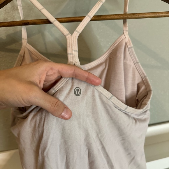 Lululemon Size 6 Razorback - Picture 2 of 3